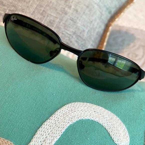 Ray-Ban | Accessories | Vintage Rayban Black Wrap Sunglasses Rb37 ...